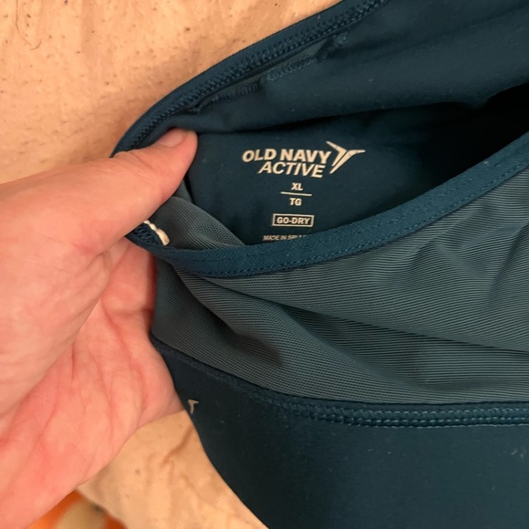 Matching Lightning sports top - Picture 4 of 4